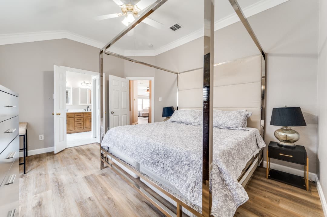 Frisco vacation rental — interior and amenity photo 4