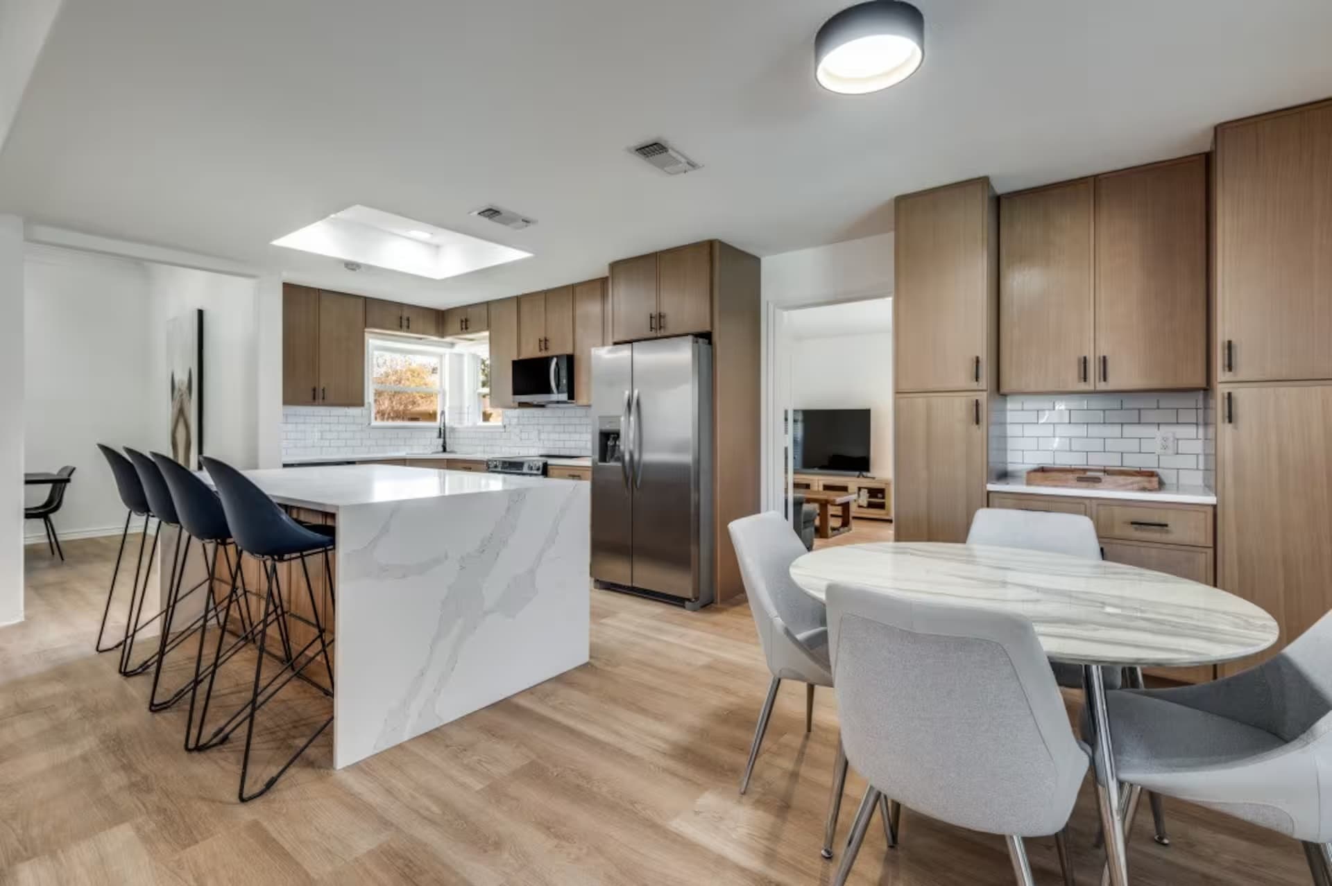 Irving vacation rental — interior and amenity photo 3
